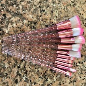 Glitter Handle Makeup Brushes. 10 Piece Set